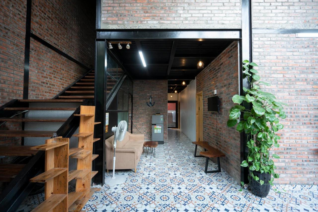 Private Room In Halong Center-Almor Homestay Ha Long Exterior foto
